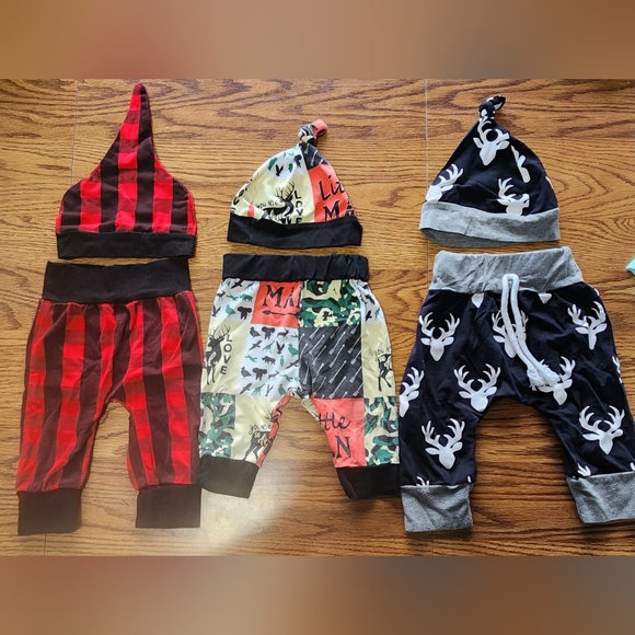 Newborn pants and hats - Picture 2 of 3